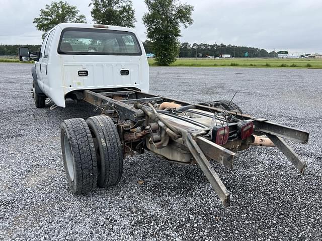 Image of Ford F-550 equipment image 2