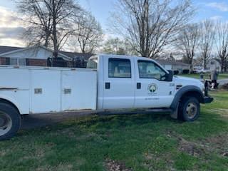 Image of Ford F-550 equipment image 4