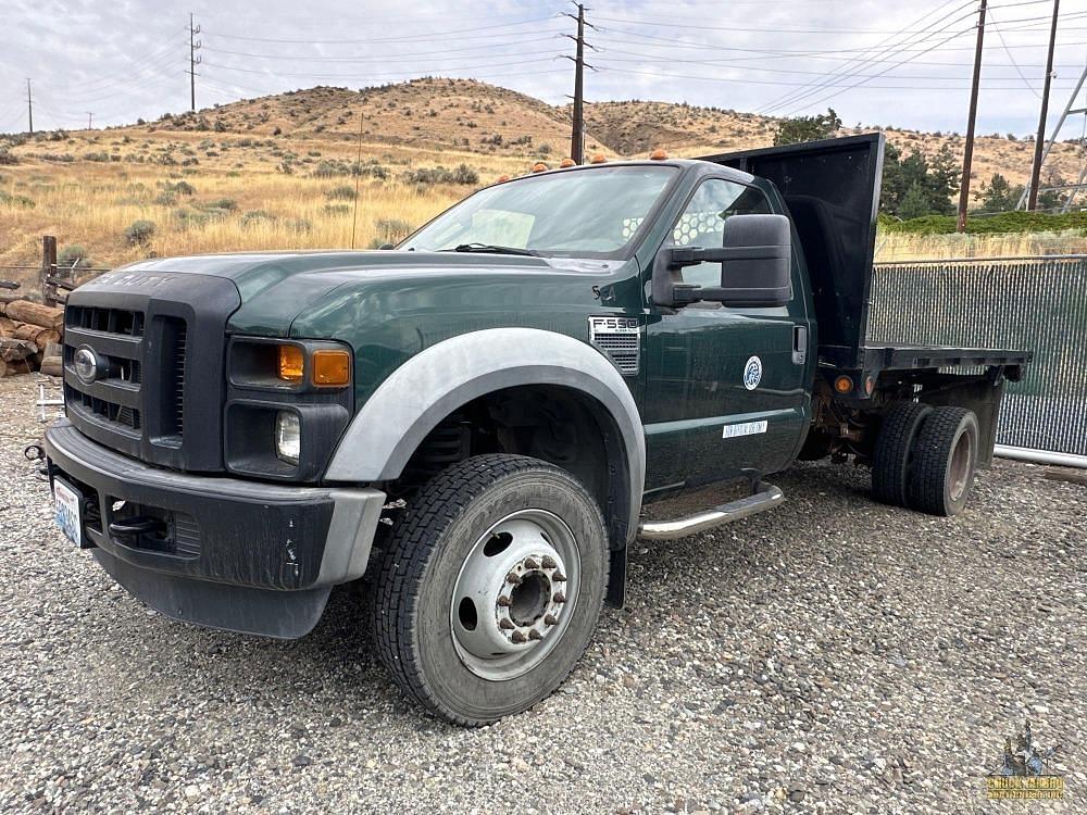 Image of Ford F-550 Primary image