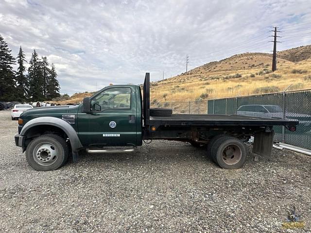 Image of Ford F-550 equipment image 1