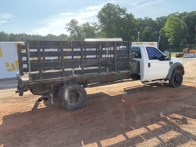 Image of Ford F-550 equipment image 4