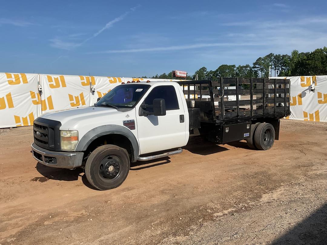 Image of Ford F-550 Primary image