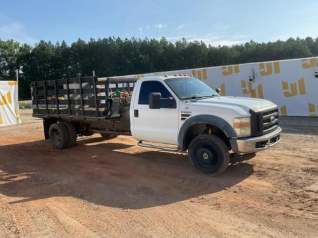 Image of Ford F-550 equipment image 2