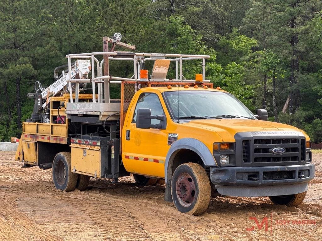 2008 Ford F-550 Equipment Image0