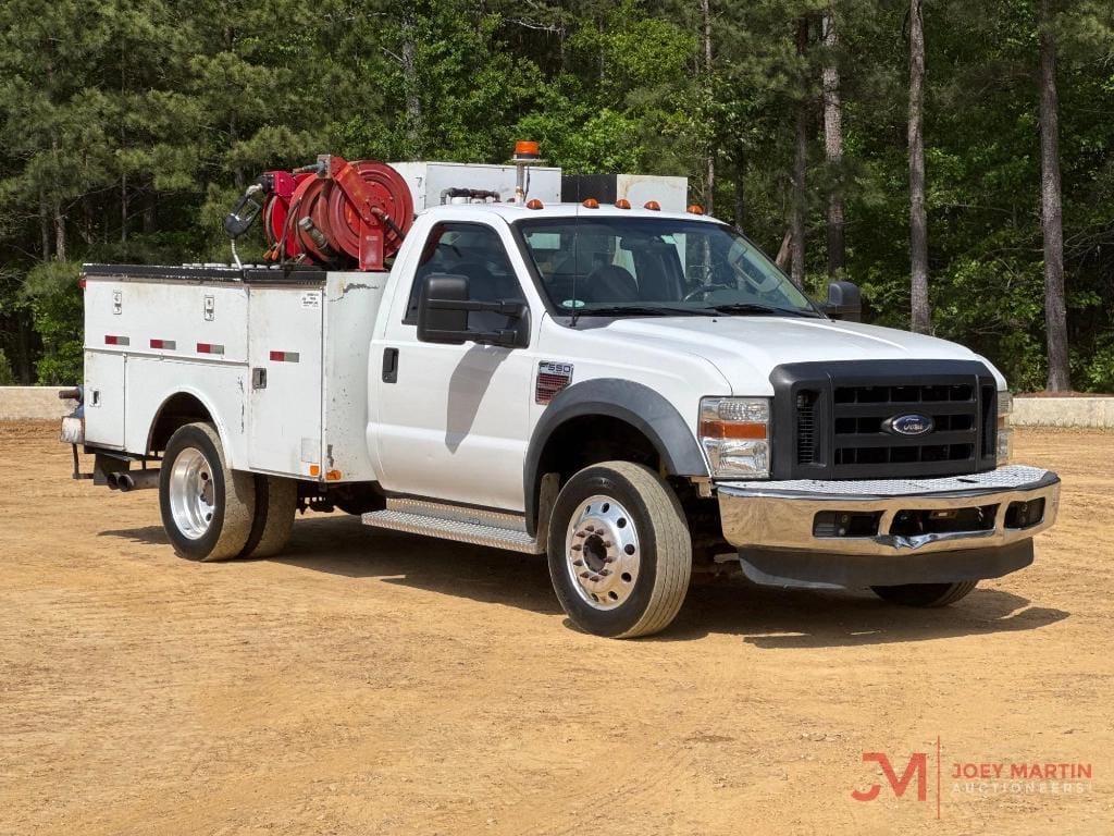 2008 Ford F-550 Equipment Image0