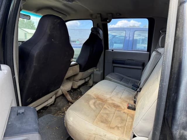 Image of Ford F-550 equipment image 4