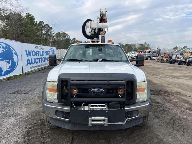 Image of Ford F-550 equipment image 2