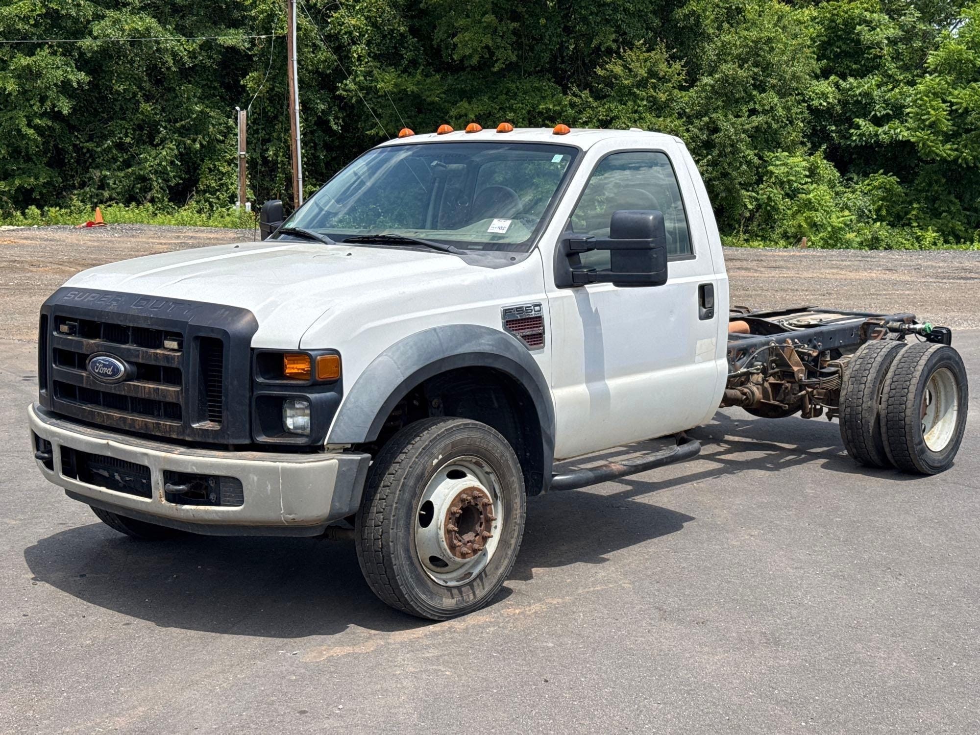 2008 Ford F-550 Equipment Image0
