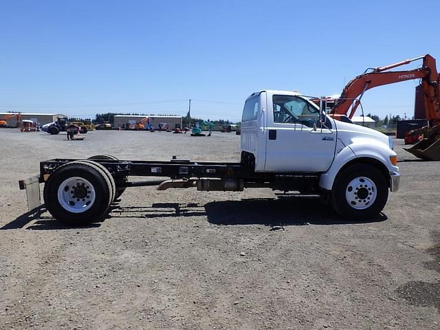 Image of Ford F-650 equipment image 2