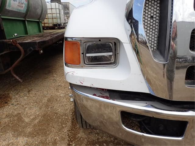 Image of Ford F-650 equipment image 2