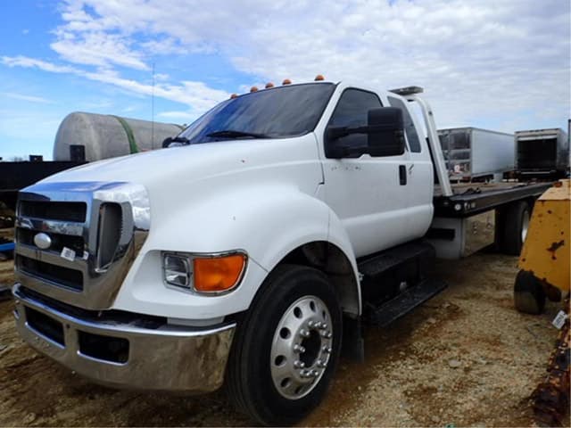 Image of Ford F-650 equipment image 3