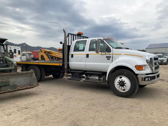 Image of Ford F-650 equipment image 3