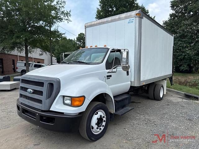 Image of Ford F-650 equipment image 3