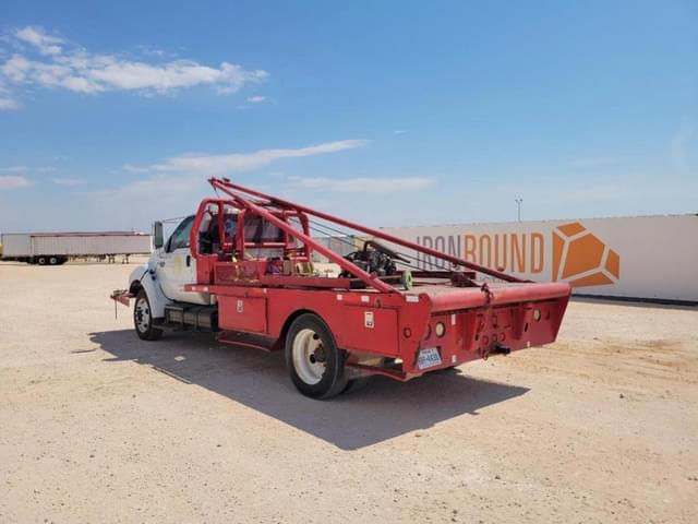 Image of Ford F-650 equipment image 2
