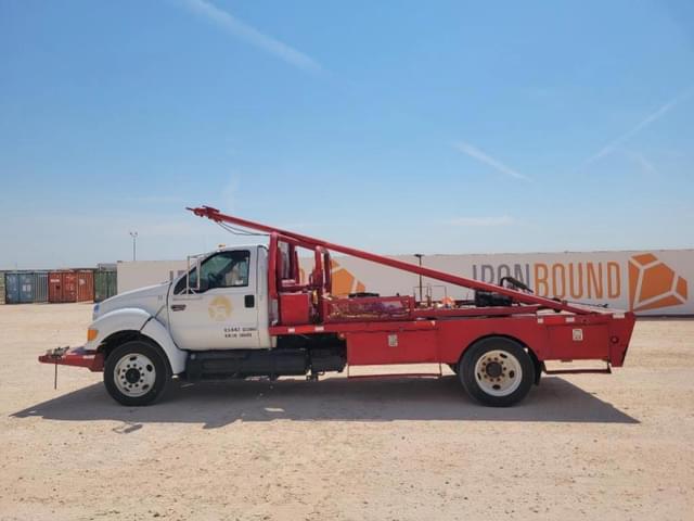 Image of Ford F-650 equipment image 1