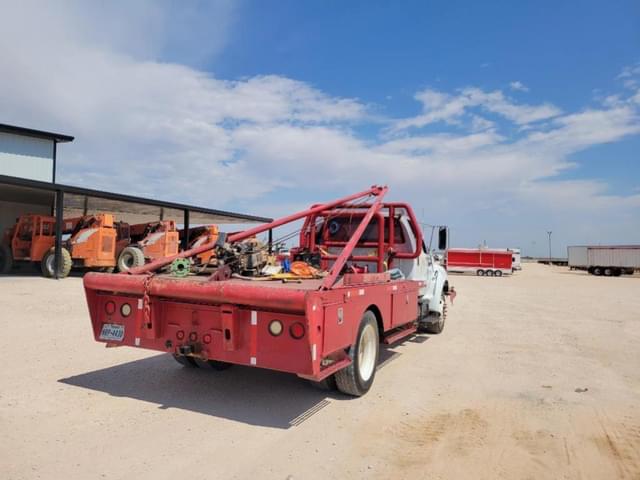 Image of Ford F-650 equipment image 4