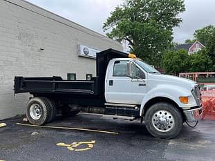 2008 Ford F-750 Equipment Image0