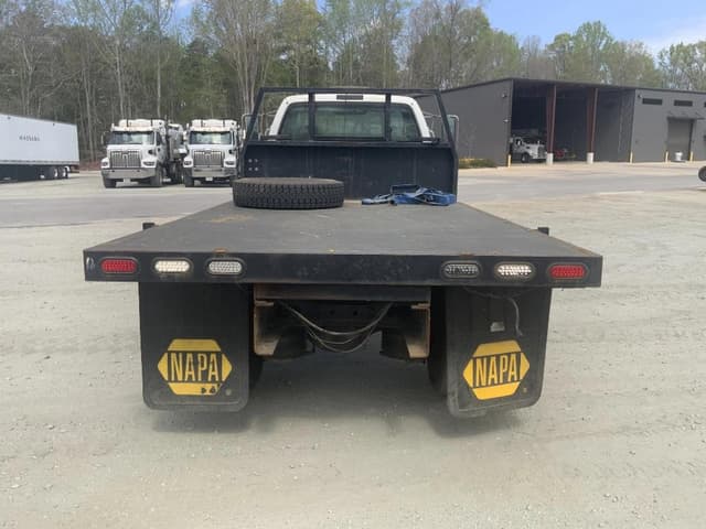 Image of Ford F-750 equipment image 3