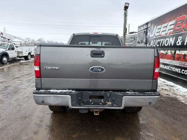 Image of Ford F-150 equipment image 3