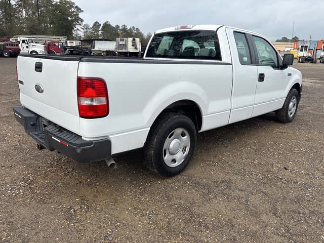 Image of Ford F-150 equipment image 2