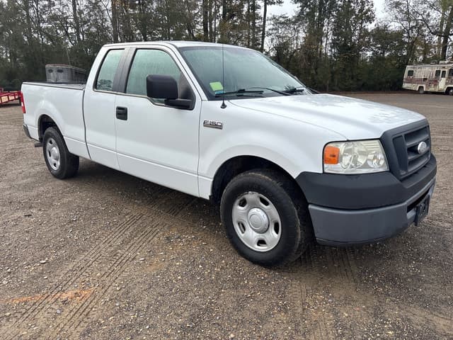 Image of Ford F-150 equipment image 1
