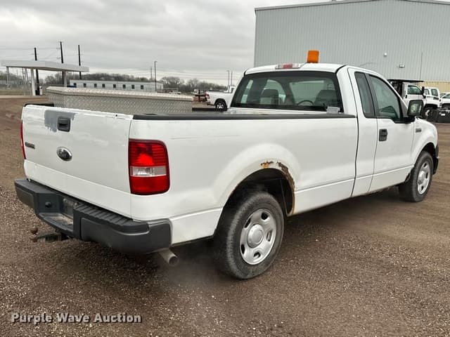Image of Ford F-150 equipment image 4