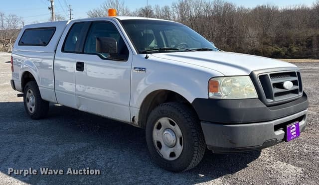 Image of Ford F-150 equipment image 2