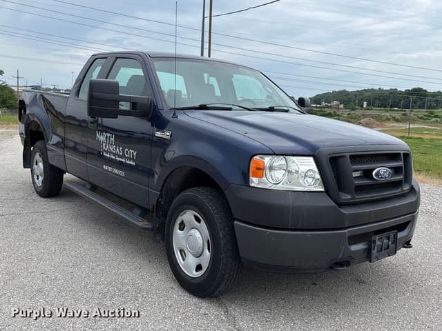 Image of Ford F-150 equipment image 2