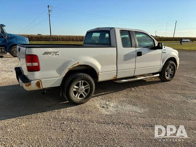 Image of Ford F-150 equipment image 4