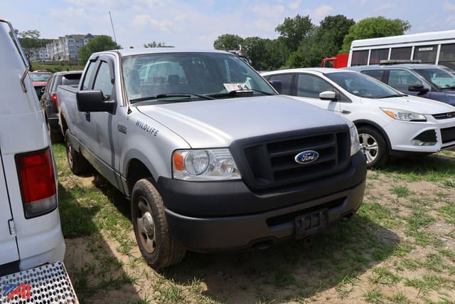 Image of Ford F-150 equipment image 1