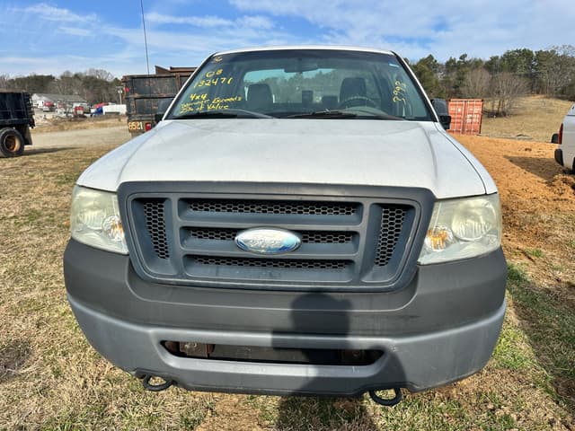 Image of Ford F-150 equipment image 2