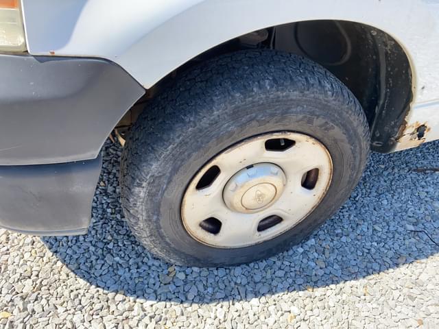 Image of Ford F-150 equipment image 1