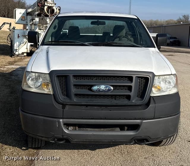 Image of Ford F-150 equipment image 1