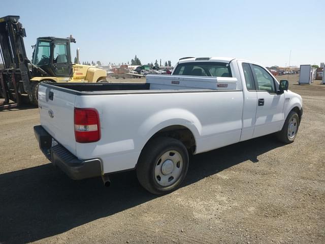 Image of Ford F-150 equipment image 2