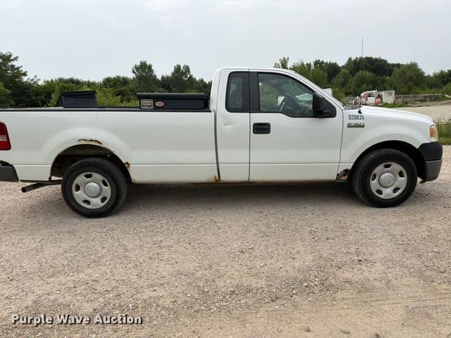 Image of Ford F-150 equipment image 3