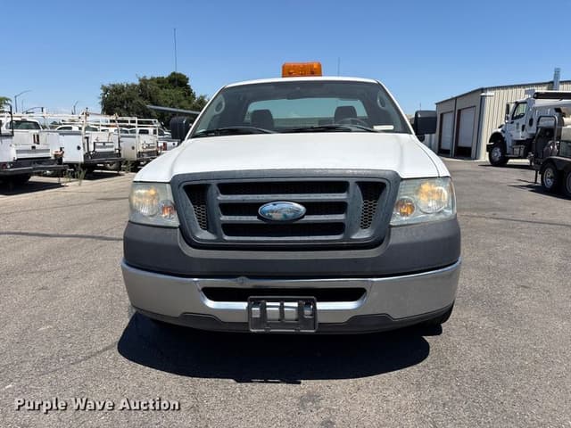 Image of Ford F-150 equipment image 1