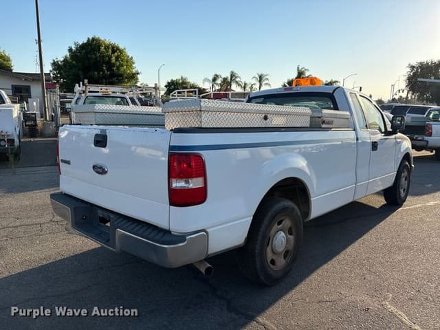 Image of Ford F-150 equipment image 4