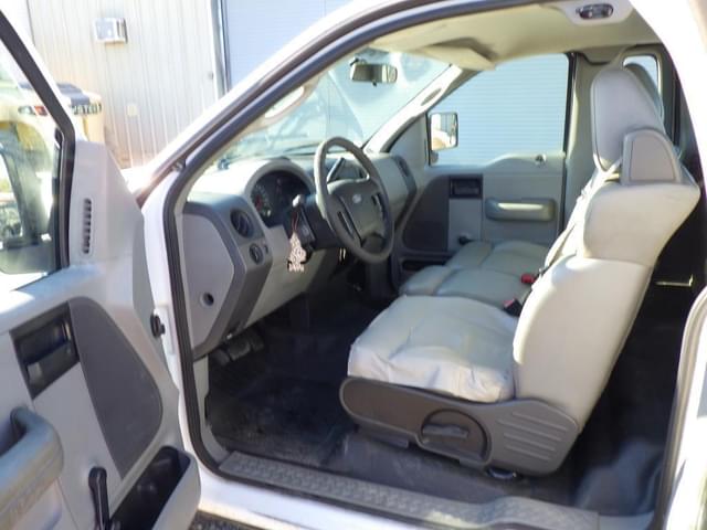 Image of Ford F-150 equipment image 4