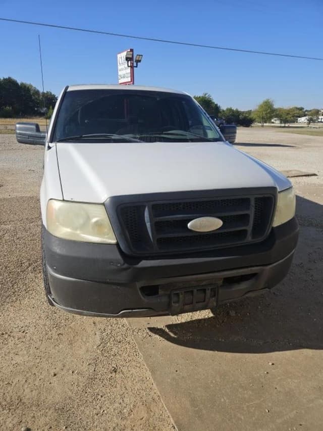 Image of Ford F-150 equipment image 2