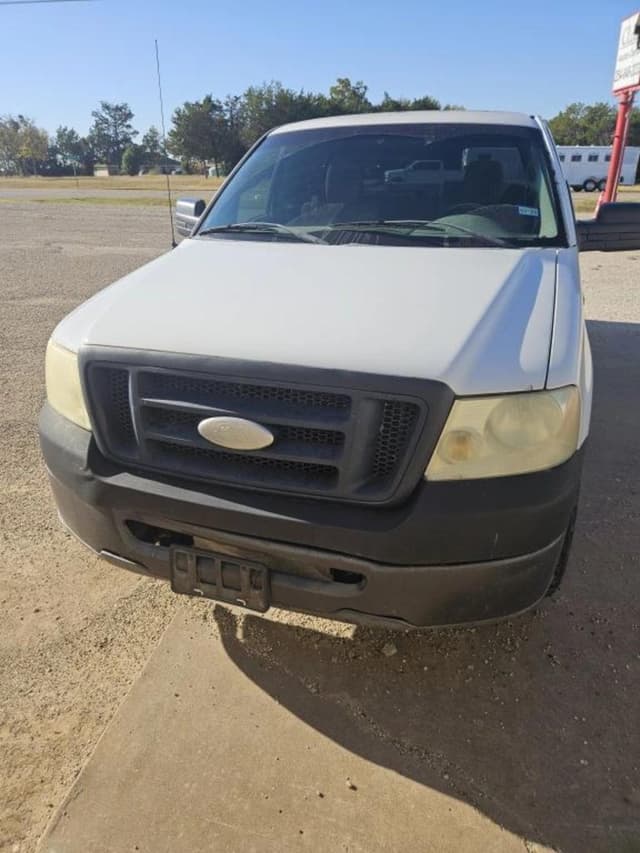 Image of Ford F-150 equipment image 1