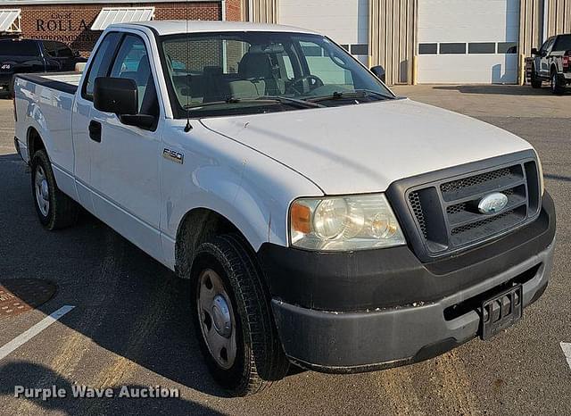 Image of Ford F-150 equipment image 2