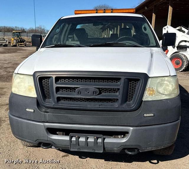 Image of Ford F-150 equipment image 1