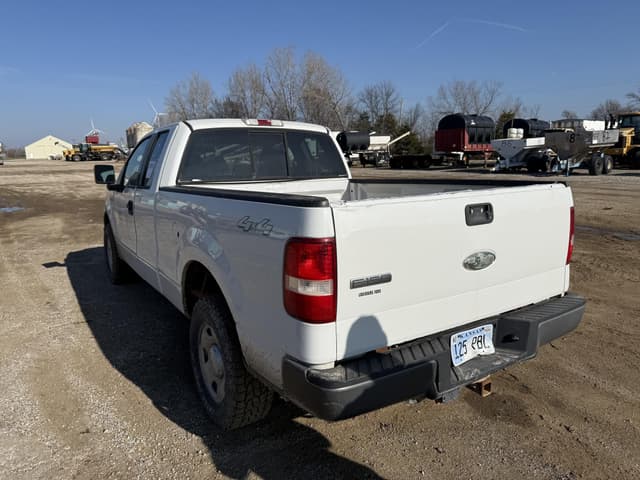 Image of Ford F-150 equipment image 3