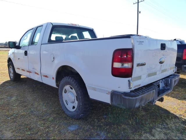 Image of Ford F-150 equipment image 2