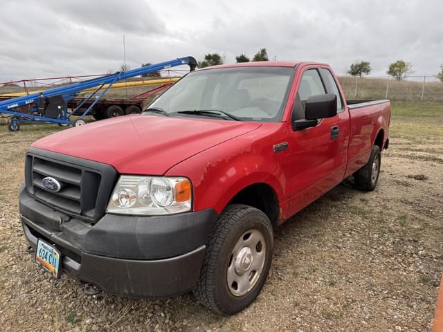 Image of Ford F-150 equipment image 1