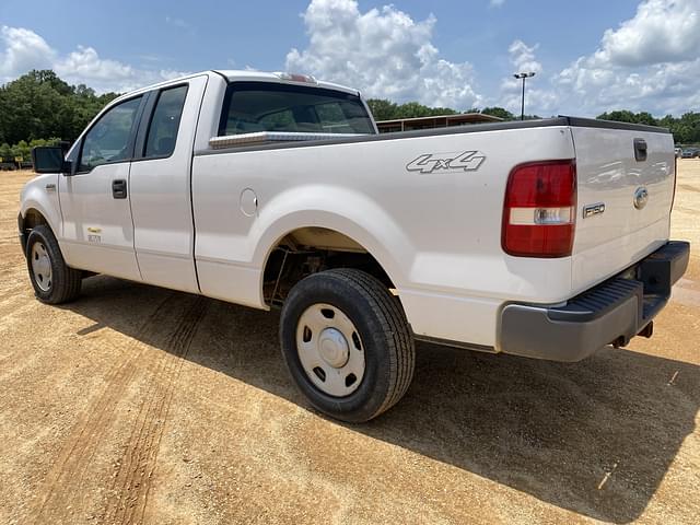 Image of Ford F-150 equipment image 1