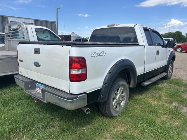 Image of Ford F-150 equipment image 3