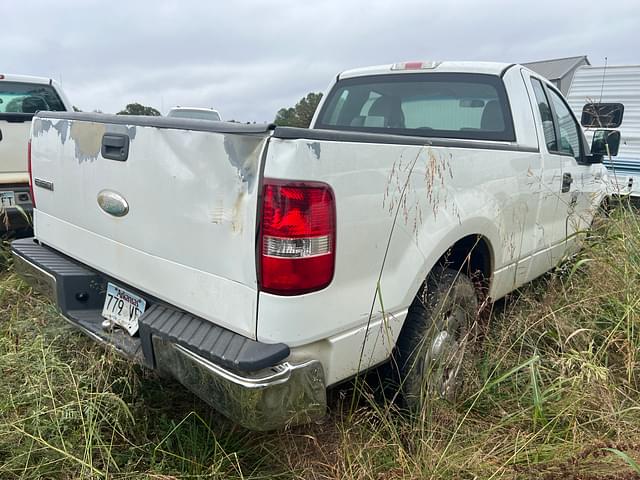 Image of Ford F-150 equipment image 3