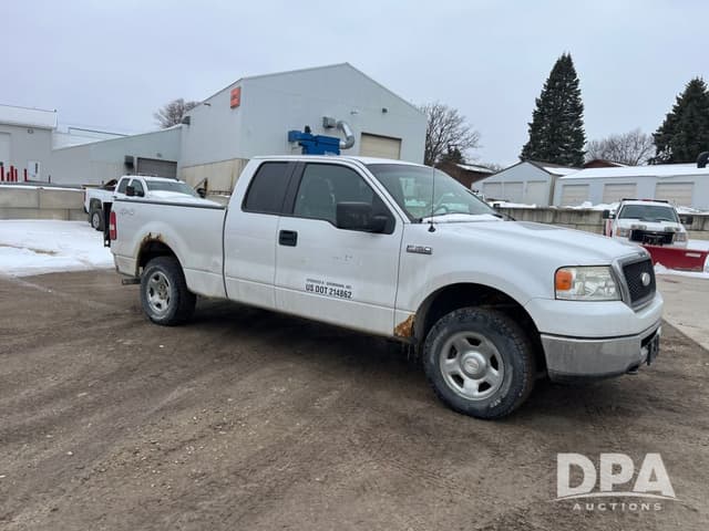 Image of Ford F-150 equipment image 4