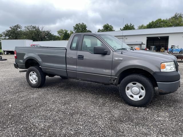 Image of Ford F-150 equipment image 3